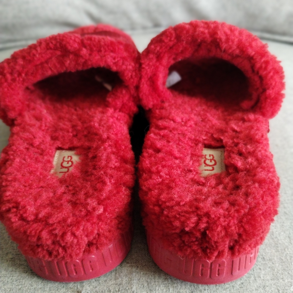 UGG Women's Red Fluffy Slide Slippers - Picture 3 of 5